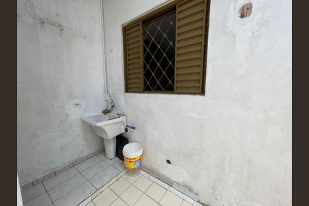 Casa para alugar com 60m², 2 quartos e 1 vaga Casa para alugar com 60m², 2 quartos e 1 vagaÁrea de Serviço