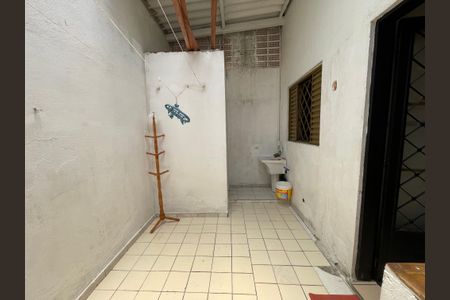 Casa para alugar com 60m², 2 quartos e 1 vaga Casa para alugar com 60m², 2 quartos e 1 vagaQuintal