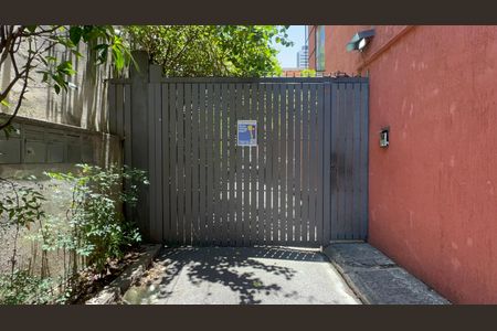 Casa para alugar com 120m², 2 quartos e 1 vagaPlaca