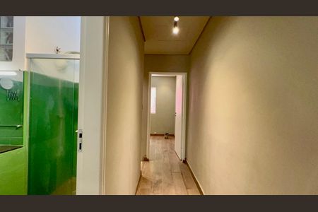 Corredor de casa para alugar com 2 quartos, 120m² em Pinheiros, São Paulo