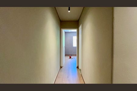 Corredor de casa para alugar com 2 quartos, 120m² em Pinheiros, São Paulo