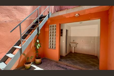 Casa para alugar com 120m², 2 quartos e 1 vagaQuintal