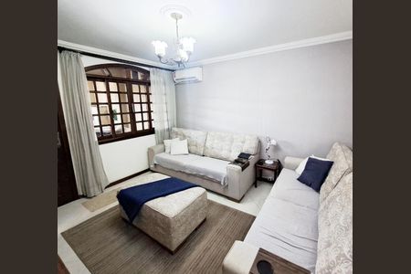 Sala - Casa 1 de casa à venda com 5 quartos, 226m² em Metalúrgicos, Osasco