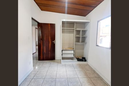 Casa à venda com 226m², 5 quartos e 3 vagas Casa à venda com 226m², 5 quartos e 3 vagasQuarto 4 - Casa 2
