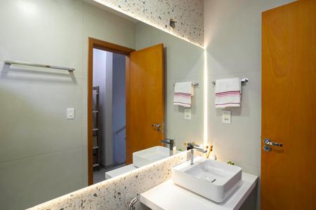 Casa à venda com 180m², 3 quartos e 3 vagasBanheiro social