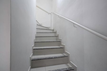 Casa à venda com 180m², 3 quartos e 3 vagasEscada