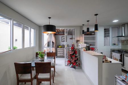 Sala de casa à venda com 3 quartos, 180m² em Braúnas, Contagem