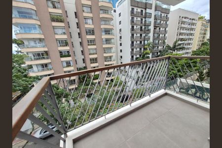 Apartamento à venda com 90m², 3 quartos e 1 vagaFoto 01