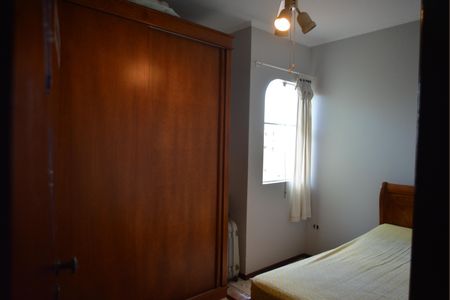 Casa à venda com 288m², 3 quartos e 4 vagasQuarto 2