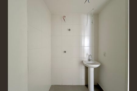 Studio para alugar com 37m², 0 quarto e sem vaga Studio para alugar com 37m², 0 quarto e sem vagaBanheiro
