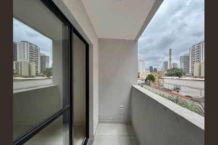 Studio para alugar com 37m², 0 quarto e sem vaga Studio para alugar com 37m², 0 quarto e sem vagaSacada