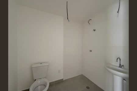 Studio para alugar com 37m², 0 quarto e sem vaga Studio para alugar com 37m², 0 quarto e sem vagaBanheiro