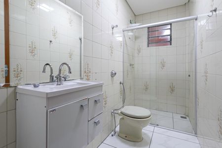 Apartamento para alugar com 60m², 2 quartos e 1 vaga Apartamento para alugar com 60m², 2 quartos e 1 vagaBanheiro social