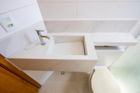 Apartamento para alugar com 42m², 2 quartos e 1 vaga Apartamento para alugar com 42m², 2 quartos e 1 vagaBanheiro