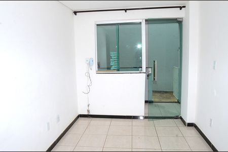 Sala de apartamento para alugar com 2 quartos, 50m² em Nazare, Belo Horizonte