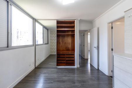 Apartamento à venda com 137m², 4 quartos e 2 vagasSuíte