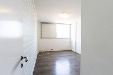 Apartamento à venda com 137m², 4 quartos e 2 vagasQuarto 2