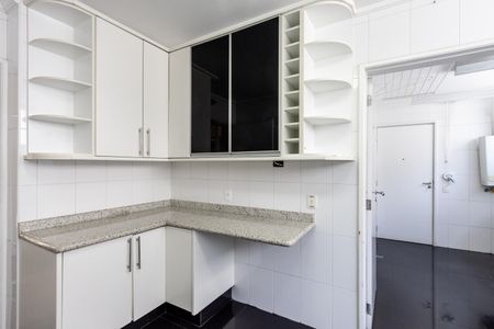 Apartamento à venda com 137m², 4 quartos e 2 vagasCozinha