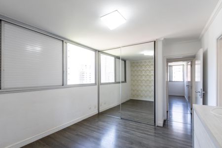 Apartamento à venda com 137m², 4 quartos e 2 vagasSuíte