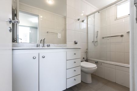 Apartamento à venda com 137m², 4 quartos e 2 vagasBanheiro da Suíte