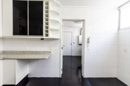 Apartamento à venda com 137m², 4 quartos e 2 vagasCozinha