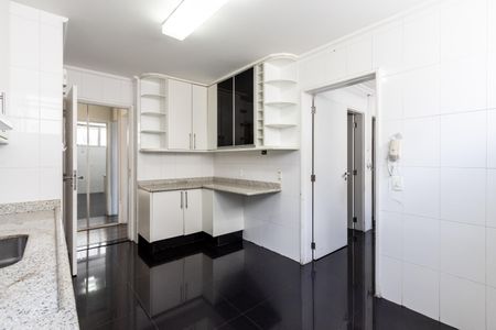 Apartamento à venda com 137m², 4 quartos e 2 vagasCozinha