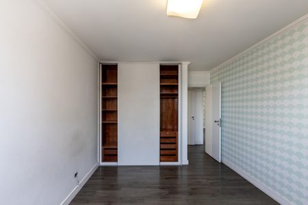 Apartamento à venda com 137m², 4 quartos e 2 vagasQuarto 2