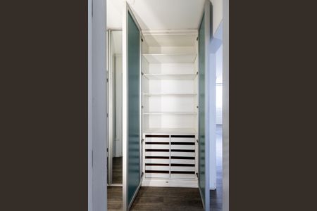 Apartamento à venda com 137m², 4 quartos e 2 vagasCorredor