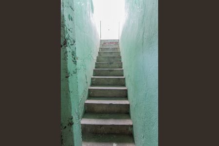 Casa para alugar com 50m², 1 quarto e sem vaga Casa para alugar com 50m², 1 quarto e sem vagaEscada