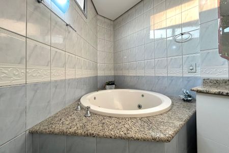 Apartamento para alugar com 140m², 3 quartos e 2 vagas Apartamento para alugar com 140m², 3 quartos e 2 vagasBanheiro Suíte