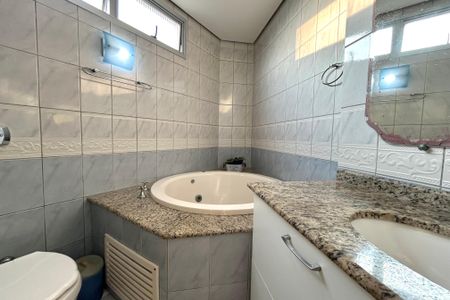 Apartamento para alugar com 140m², 3 quartos e 2 vagas Apartamento para alugar com 140m², 3 quartos e 2 vagasBanheiro Suíte