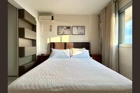 Apartamento para alugar com 140m², 3 quartos e 2 vagas Apartamento para alugar com 140m², 3 quartos e 2 vagasSuíte