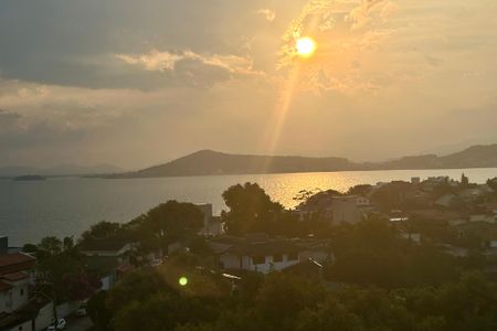 Apartamento para alugar com 140m², 3 quartos e 2 vagas Apartamento para alugar com 140m², 3 quartos e 2 vagasVista Varanda