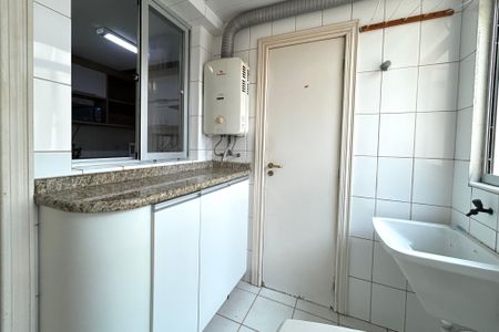 Apartamento para alugar com 140m², 3 quartos e 2 vagas Apartamento para alugar com 140m², 3 quartos e 2 vagasÁrea de Serviço