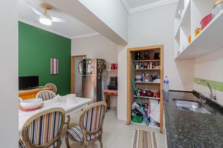 Casa para alugar com 100m², 2 quartos e 1 vaga Casa para alugar com 100m², 2 quartos e 1 vagaCozinha