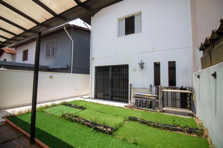 Casa à venda com 186m², 3 quartos e 2 vagas Casa à venda com 186m², 3 quartos e 2 vagasQuintal / Churrasqueira