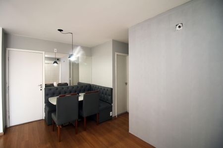 Sala de apartamento para alugar com 2 quartos, 45m² em Irajá, Rio de Janeiro