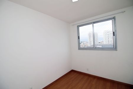 Quarto 2 de apartamento para alugar com 2 quartos, 45m² em Irajá, Rio de Janeiro