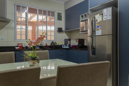 Casa à venda com 179m², 3 quartos e 3 vagasCozinha