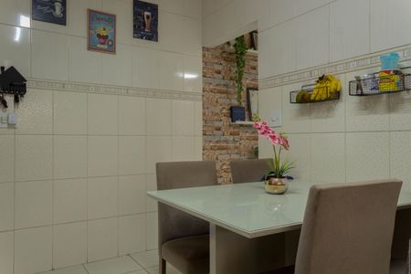 Casa à venda com 179m², 3 quartos e 3 vagasCozinha