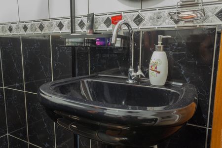 Casa à venda com 179m², 3 quartos e 3 vagasBanheiro