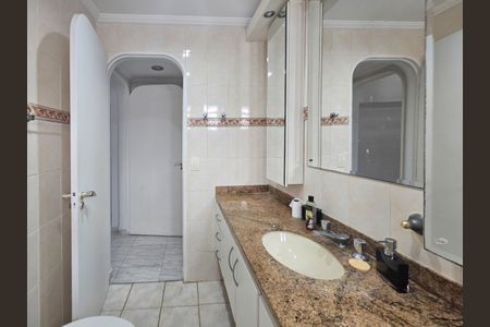 Apartamento para alugar com 240m², 3 quartos e 2 vagasBanheiro da suíte 