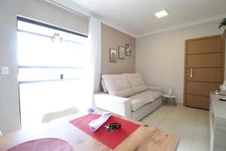Sala de apartamento para alugar com 2 quartos, 70m² em Tibery, Uberlândia
