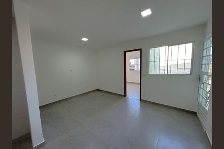 Sala de casa para alugar com 1 quarto, 65m² em Todos Os Santos, Rio de Janeiro
