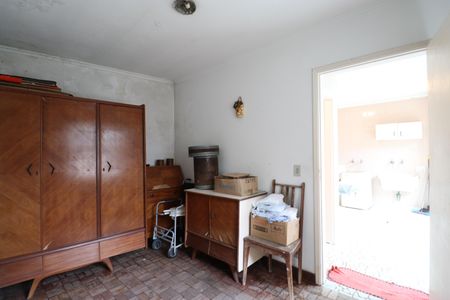 Casa à venda com 244m², 3 quartos e 4 vagasÁrea e quarto de Serviço