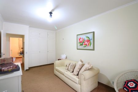 Casa à venda com 244m², 3 quartos e 4 vagasQuarto 2