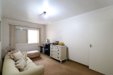 Casa à venda com 244m², 3 quartos e 4 vagasQuarto 2