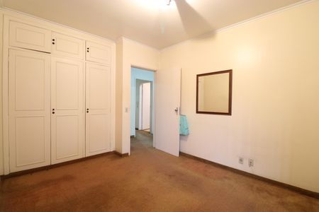 Casa à venda com 244m², 3 quartos e 4 vagasQuarto 1