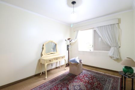 Casa à venda com 244m², 3 quartos e 4 vagasSuíte