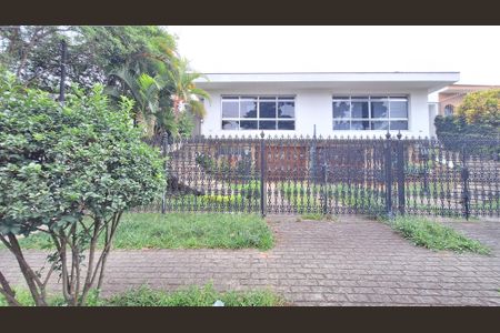 Casa à venda com 244m², 3 quartos e 4 vagasFachada